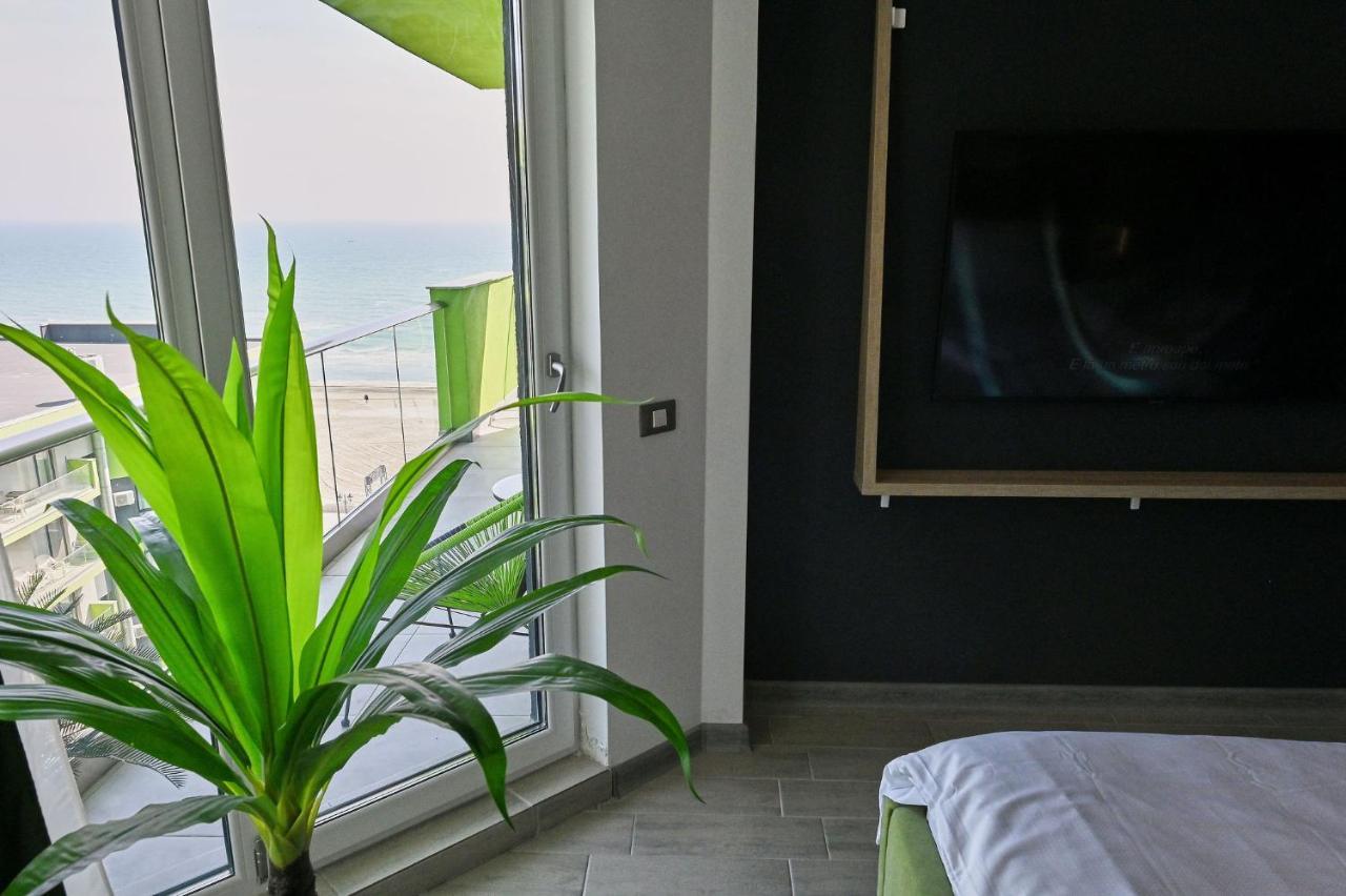 Diamond Sea View 2Br Apartment - Spa N Pools Resort Mamaia Buitenkant foto